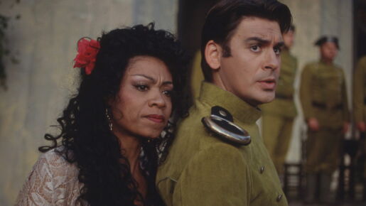 Cynthia Clarey als Carmen mit Zoran Todorovic als Don José, Eutiner Festspiele 1995