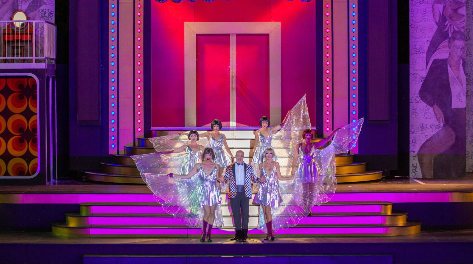 Premiere am Freitag! "Ein Käfig voller Narren" auf der Seebühne Eutin. Foto: EFS