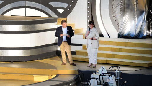 Ministerin Sabine Sütterlin-Waack und Geschäftsführer Falk Herzog begrüßten rund 900 Premierengäste.