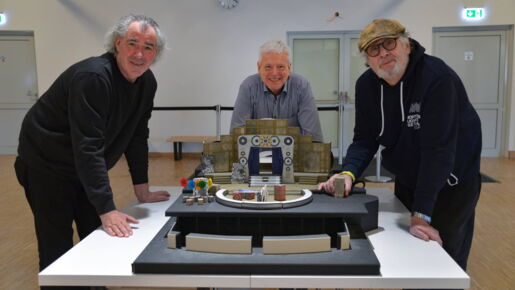 Die neue Saison fest im Blick: (von links) Jörg Brombacher (Bühnenbild), Hilray Griffiths (Künstlerischer Leiter) und Igor Folwill (Inszenierung)