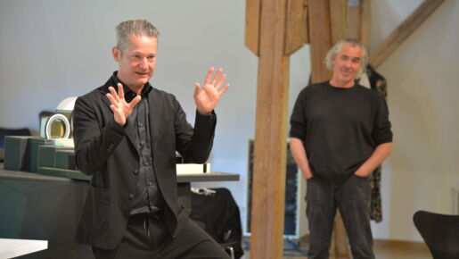 Ein Käfig voller Narren – viel mehr als nur schräge Vögel. Regisseur Tobias Materna.