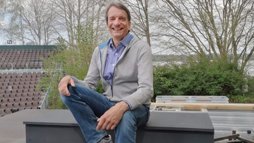 Der Autor von „Der Dativ ist dem Genitiv sein Tod“ freut sich auf seinen Auftritt in Eutin.