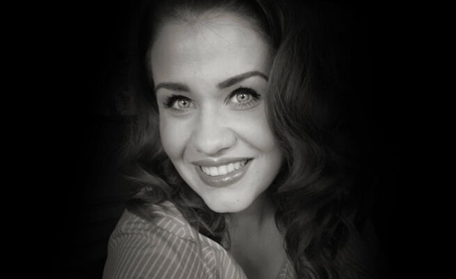 Iris Meyer als Zemrude / 1. Gläubiger 