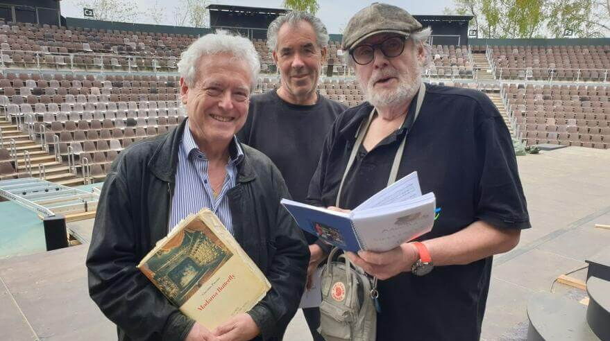 Das Opern-Team: Hilary Griffiths ist der Musikalische Leiter (v.l.), Jörg Brombacher entwarf das Bühnenbild und Regie führt Igor Folwill bei den Eutiner Festspielen.