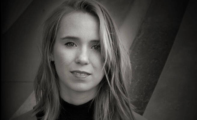 Lina Gerlitz als Lois Lane (Bianca) 