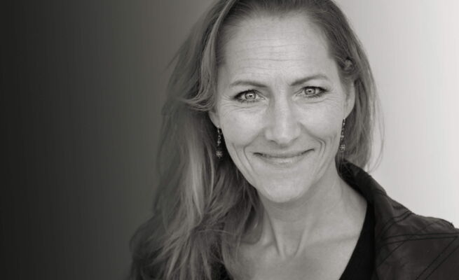 Susanna Panzner als Fräulein Schneider 